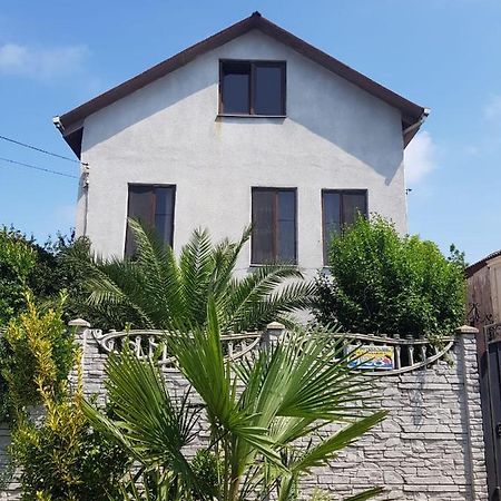 Гостевой Дом Поти Appartement Buitenkant foto